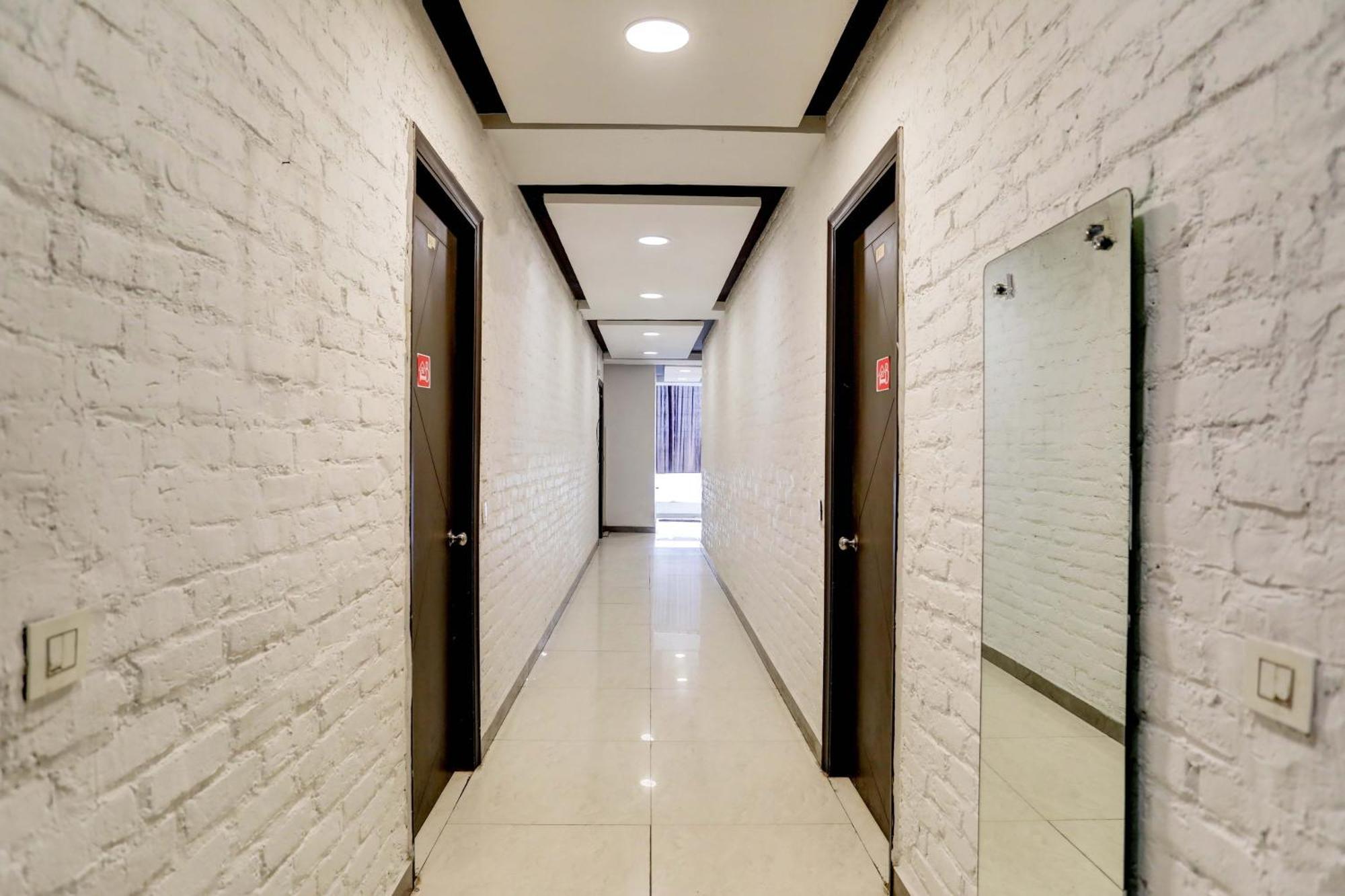 Hotel Aashiyana Homes New Delhi